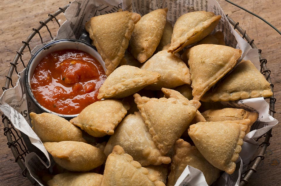 Small Vegetable Samosas