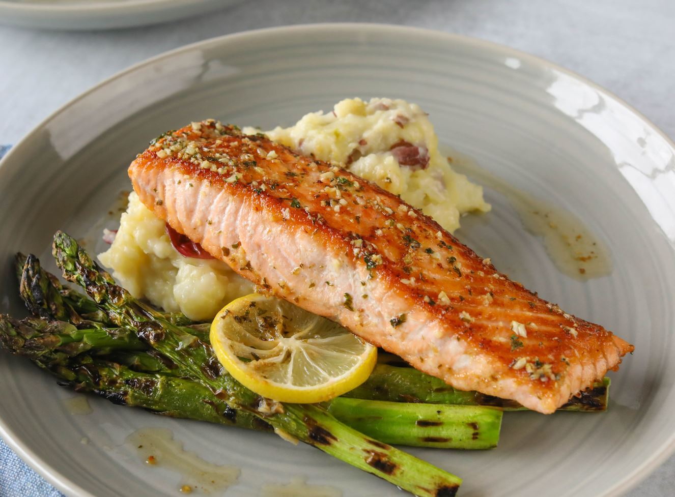 Iqf 6oz Salmon Filet